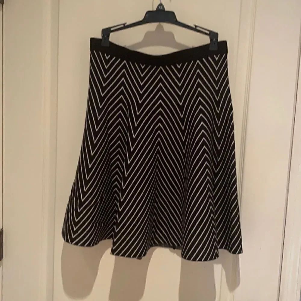 Grace elements sweater skirt. M